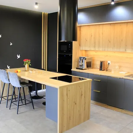 Prestige Z Prywatnym Parkingiem Apartament