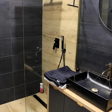 아파트 Prestige Z Prywatnym Parkingiem 에우크