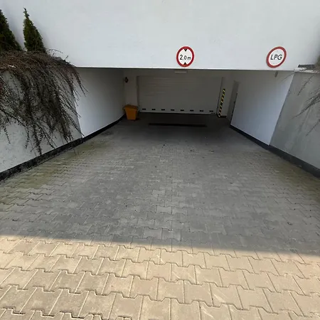 Prestige Z Prywatnym Parkingiem Apartamento *