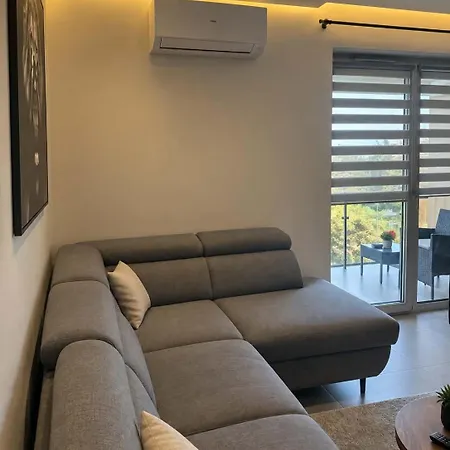 Prestige Z Prywatnym Parkingiem Apartament